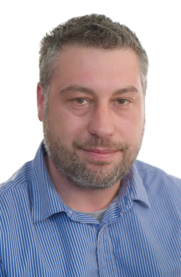 Aleš Mikek: Sodelovanje s Primerjam.si se nam splača, povpraševanja so se nam drastično dvignila, posledično pa tudi montaže. V štartu je bila polovica vseh s Primerjam.si, danes pa okoli 30 odstotkov. Ostalo so priporočila in poznanstva. Stranke nas že poznajo, kljub temu pa potem še preverijo naše ocene na Primerjam.si.