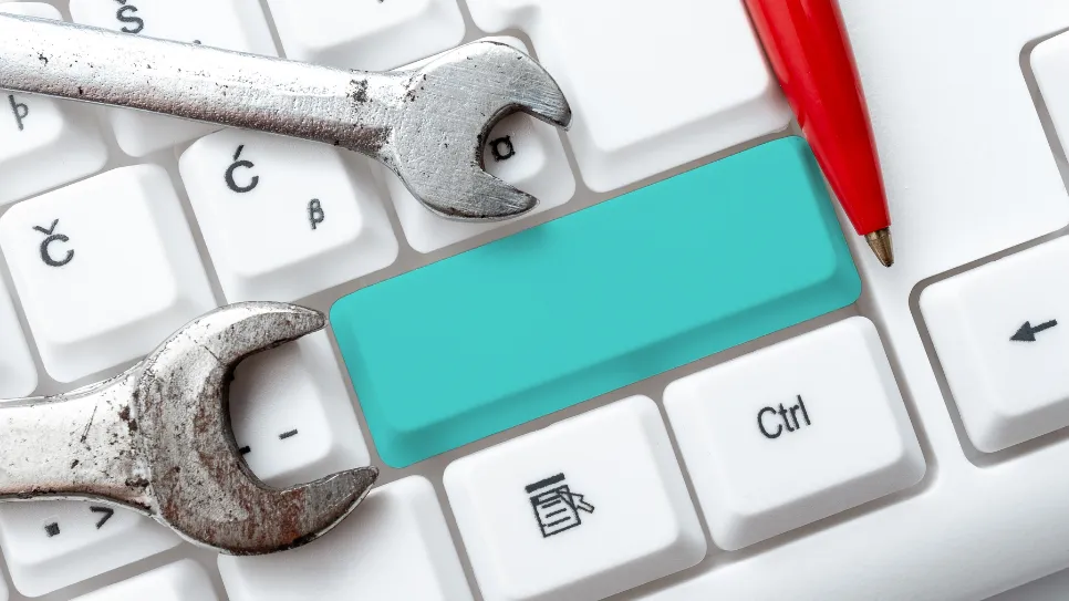 orodje ključ na tipkovnici